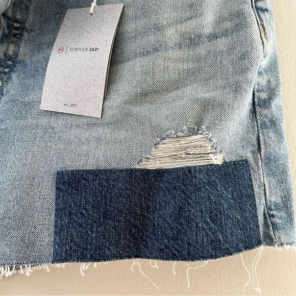 AG® Adriano Goldshmied Alexxis Jean Shorts in 23 Years Facade Patched, 32, NWT - Picture 5 of 11